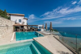 Buitenhof Reizen begeleide vakanties voor mensen met autisme - Pelagos hotel overview