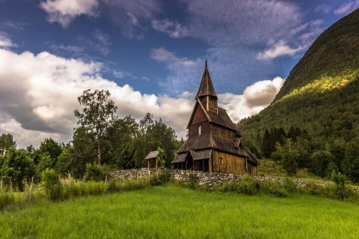 Highlights Noorwegen - Staafkerk - Autitravel begeleide vakanties voor mensen met autisme