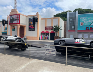 Buitenhof Reizen voor mensen met autisme - stuntshow moviepark en phantasialand Buitenhof Reizen voor mensen met autisme - stuntshow moviepark en phantasialand