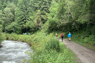 Auti Travel - Kirchberg in Tirol - begeleide vakanties voor mensen met autisme - Wandelen