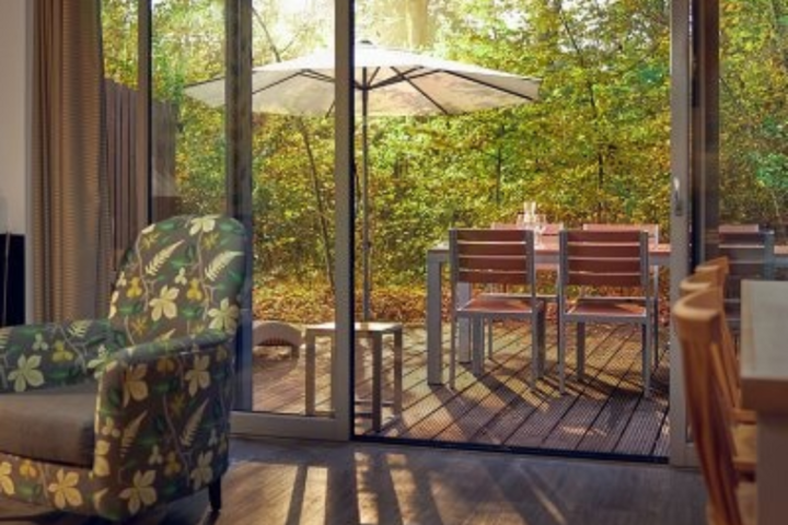 Center Parcs Villages Nature Paris terras - Buitenhof Reizen begeleide vakanties voor mensen met een beperking