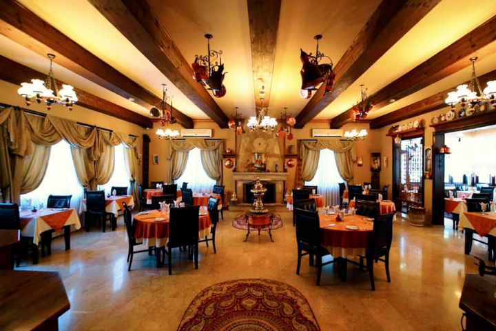 Buitenhof Reizen - Cyprus - begeleide vakanties voor mensen met een beperking - Accommodatie restaurant