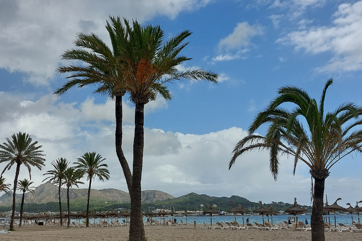 Auti Travel - Mallorca - begeleide vakanties voor mensen met autisme - Strand Mallorca
