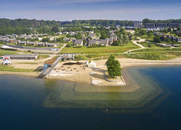 Buitenhof Reizen voor mensen met autisme - Landal Village L’Eau d’Heure - park