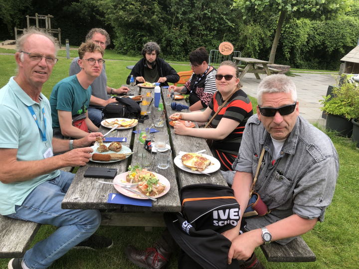 Texel - Groepslunch - AutiTravel begeleide vakanties voor mensen met autisme