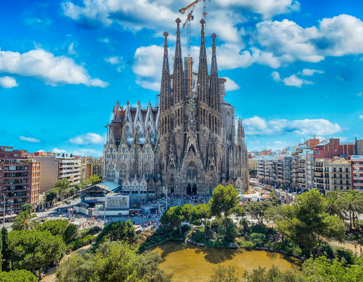 Buitenhof Reizen - Barcelona - Begeleide groepsreizen voor mensen met autisme - Sagrada Familia Buitenhof Reizen - Barcelona - Begeleide groepsreizen voor mensen met autisme - Sagrada Familia